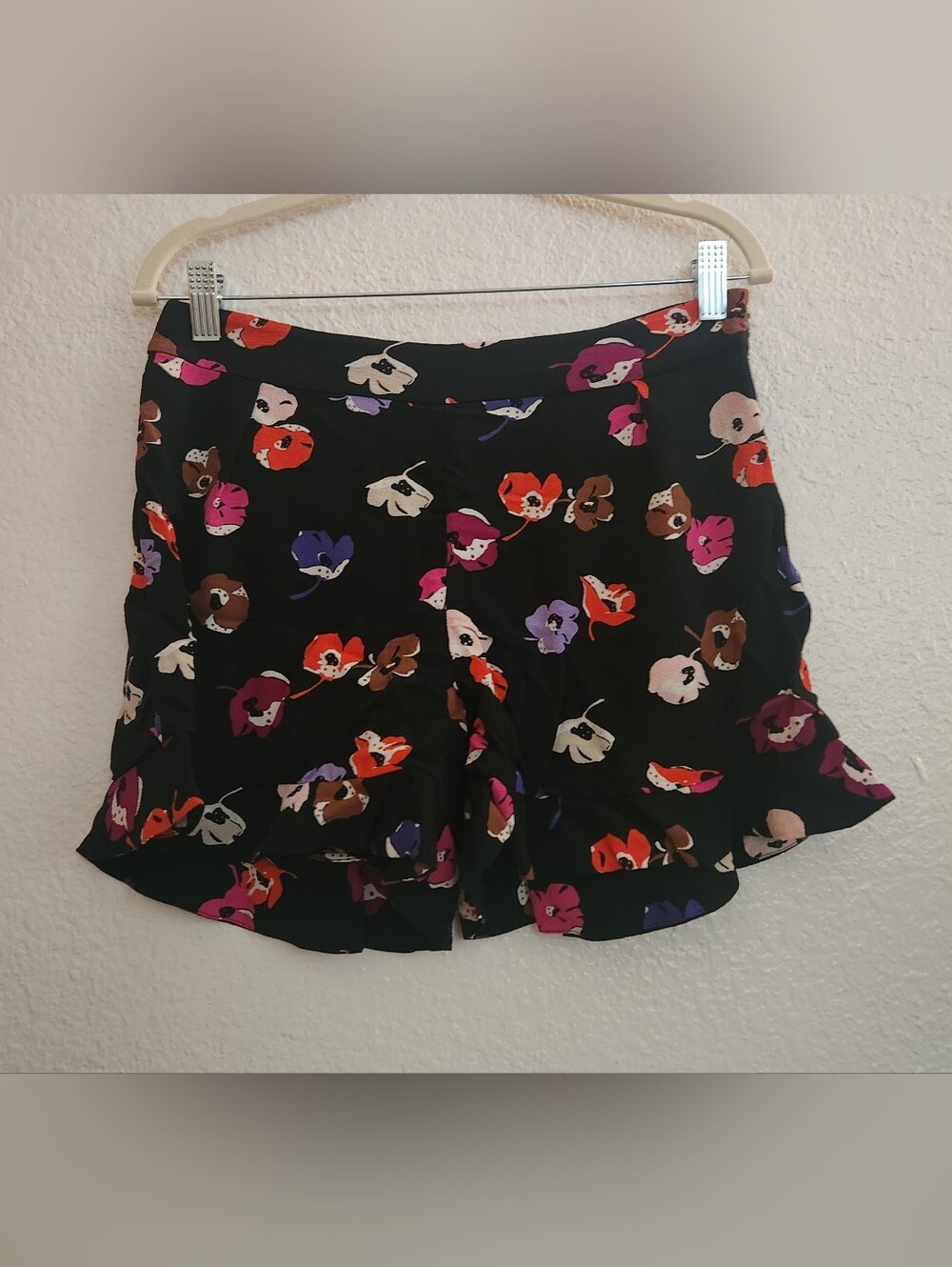 Kate Spade Floral Ruffle Shorts. Size 4